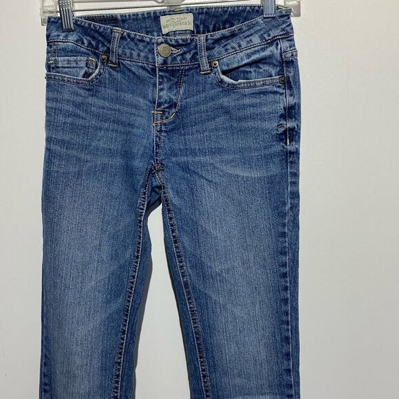Aeropostale Women's Blue Whiskering Medium Wash Skinny Ankle Jeans Size 0 Long - Picture 3 of 11